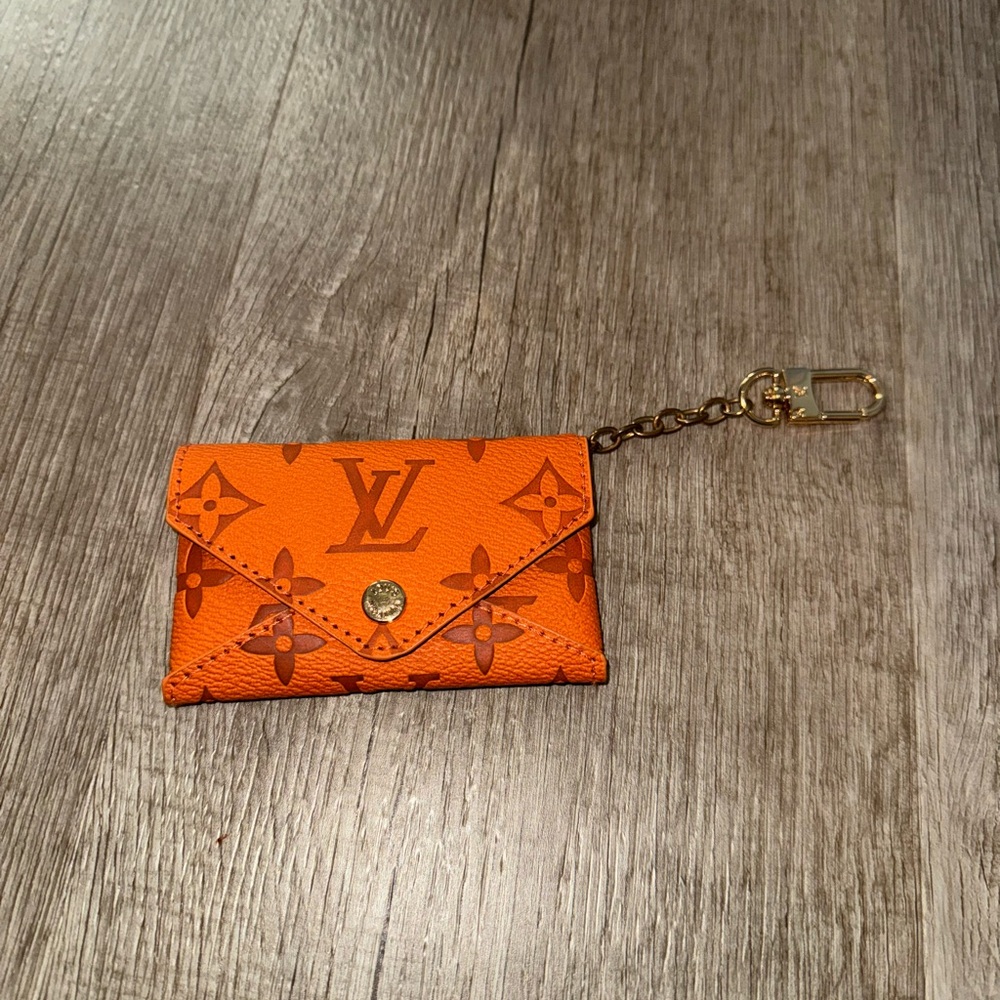 Louis Card Keychain